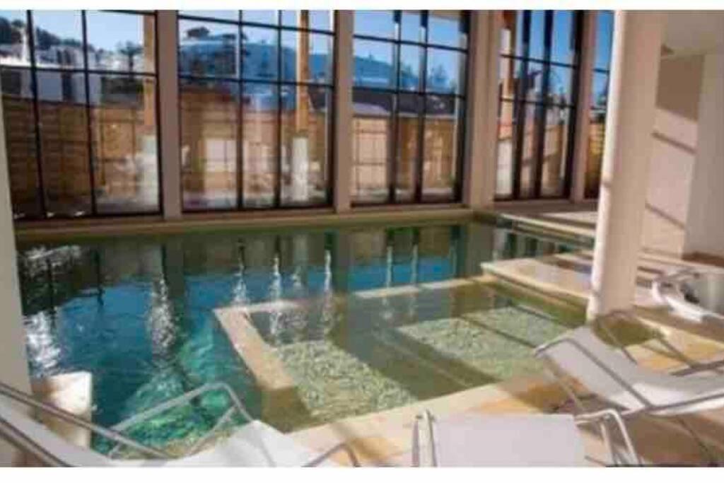 Superbe Appartement Avec Piscine Et Garage Péone المظهر الخارجي الصورة