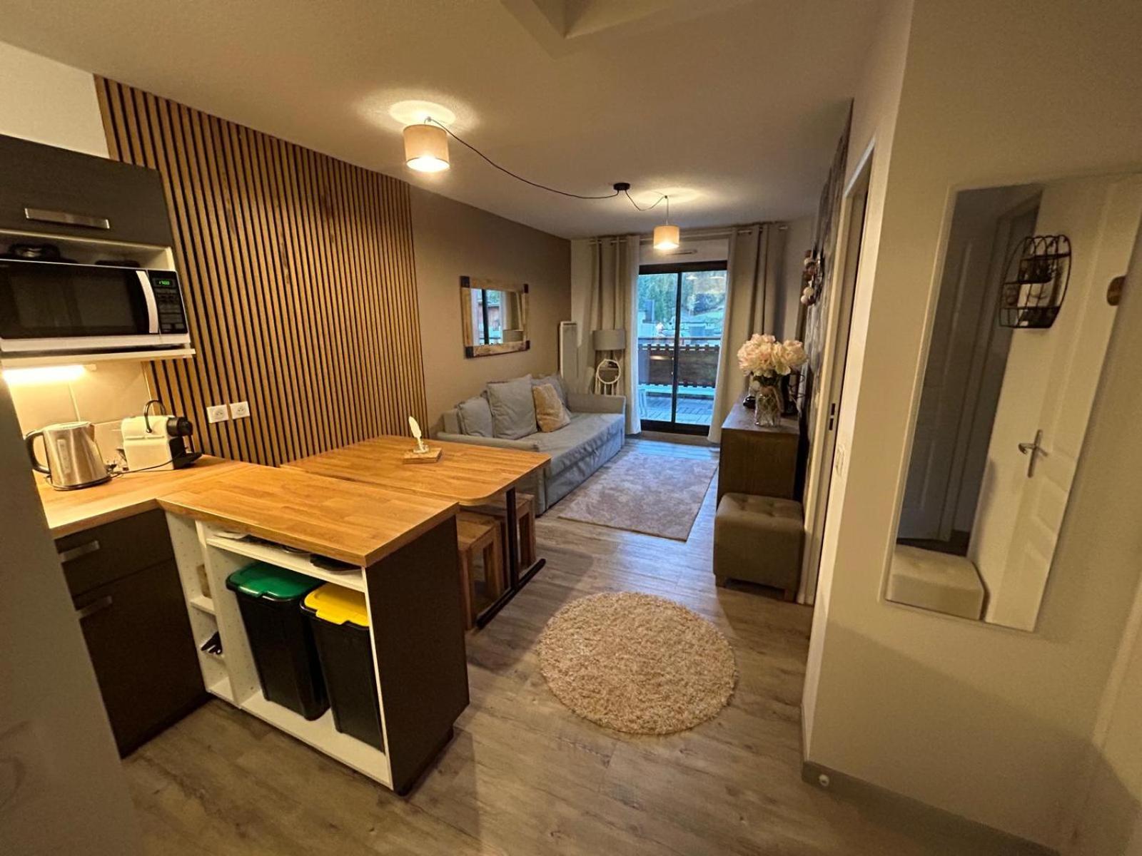 Superbe Appartement Avec Piscine Et Garage Péone المظهر الخارجي الصورة